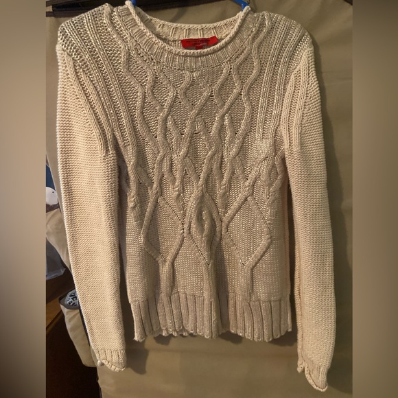 Luxury - Picture 5 of 5